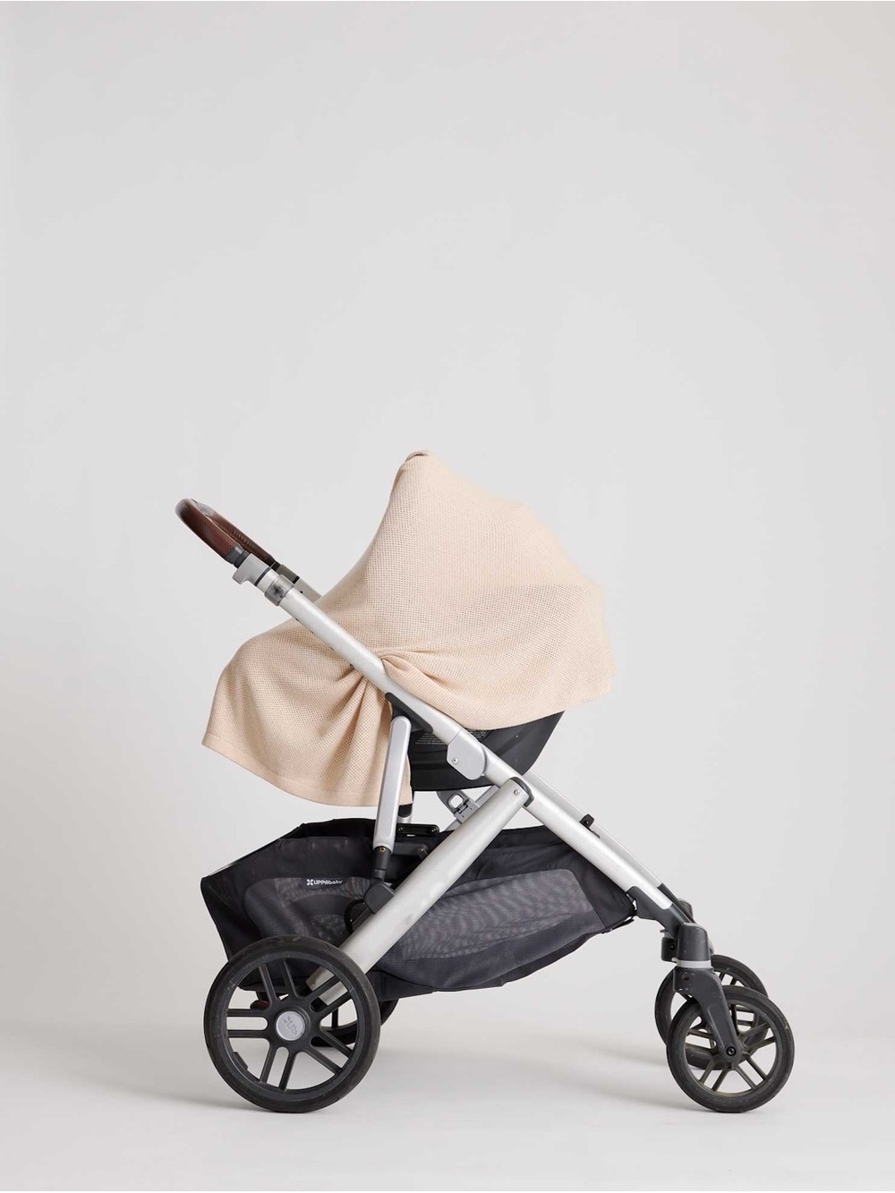 Quince Cashmere Nursing Cover in Cream - Picture 5 of 5